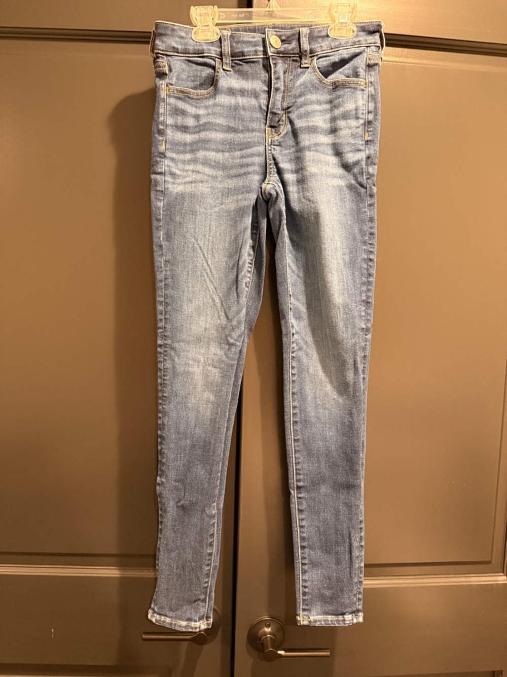 American Eagle Outfitters Light Wash Skinny Jeans